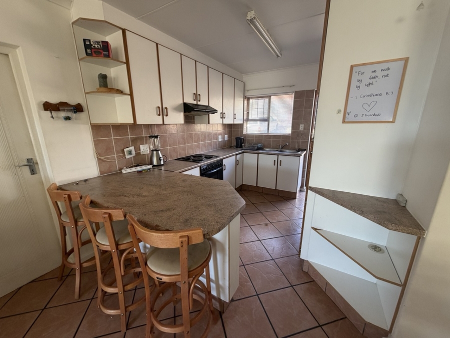 3 Bedroom Property for Sale in Heiderand Western Cape